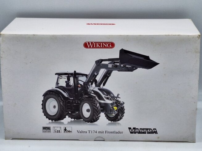 Valtra T174 met Voorlader