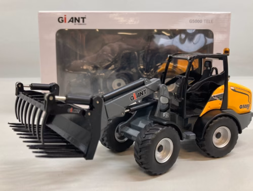 Giant G5000 Tele Shovel
