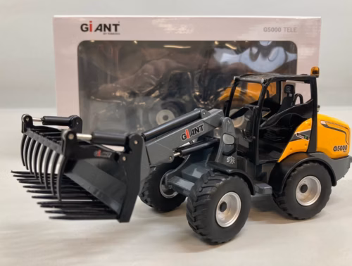 Giant G5000 Tele Shovel