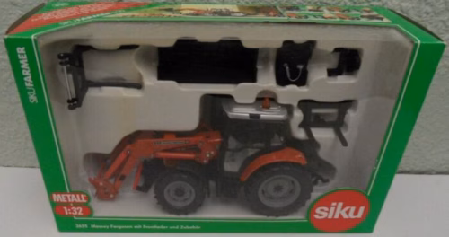 Massey Ferguson 895 met Frontlader en Accessoires SK3655