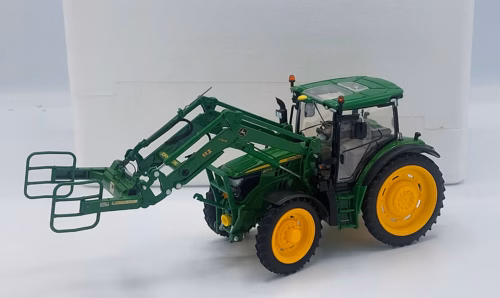 John Deere 6125R met Voorlader (Verbouwd)