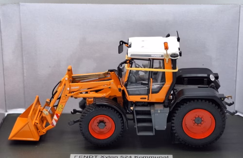 Fendt Xylon 524 met Voorlader