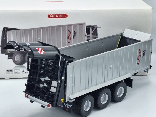 Fliegl ASW391 met Strooi Unit WK7322