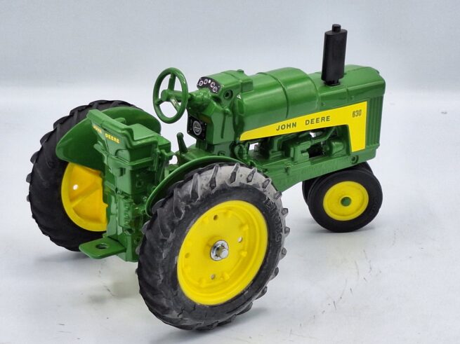 John Deere 630
