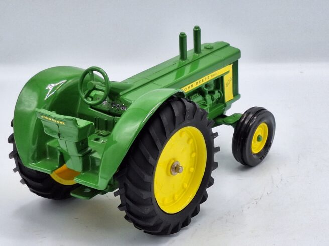 John Deere 820 Diesel