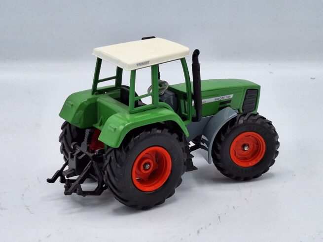 Fendt Favorit 926